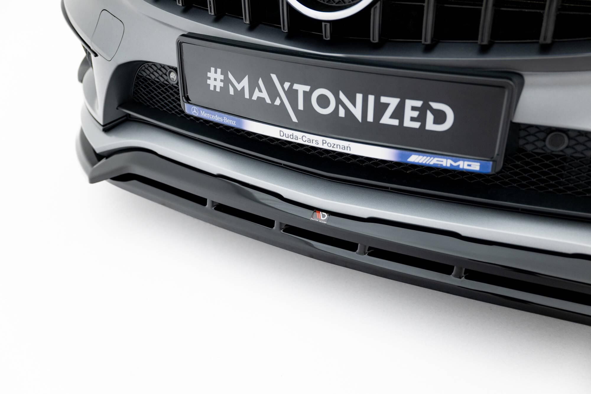Bodykit Mercedes-Benz GLA 45 AMG Off-roader X156 Maxton Glanzend zwart
