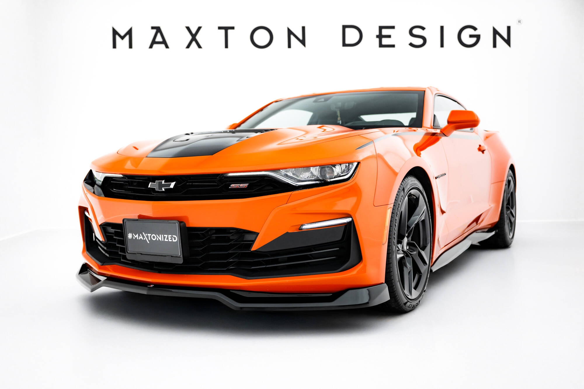 Voorspoiler V.1 Chevrolet Camaro SS MK6 Facelift Maxton Glanzend zwart