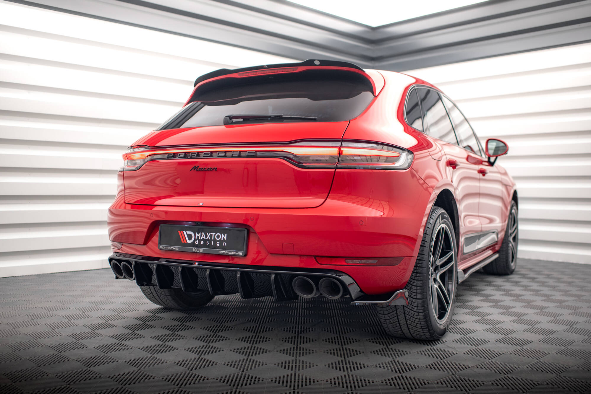 Achter Diffuser Porsche Macan GTS / Sport Design MK1 Facelift Maxton Glanzend zwart