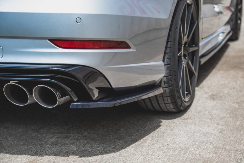 Achterzij Spoilers V.2 Audi S3 Sedan 8V Facelift Glanzend zwart