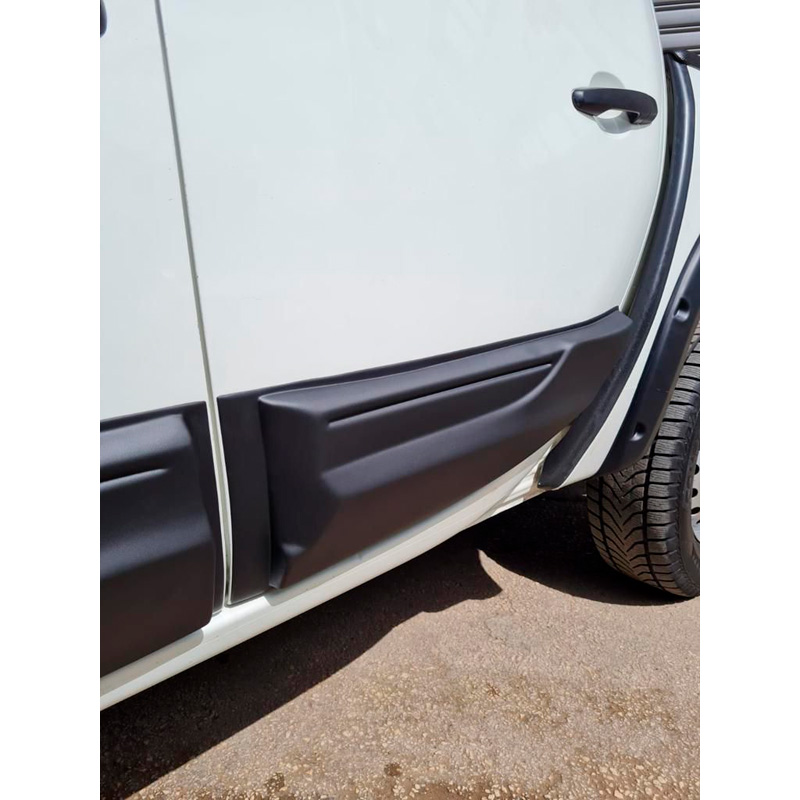 Deurpanelen  Mitsubishi L200 Triton 4 2007-2014 - Matzwart