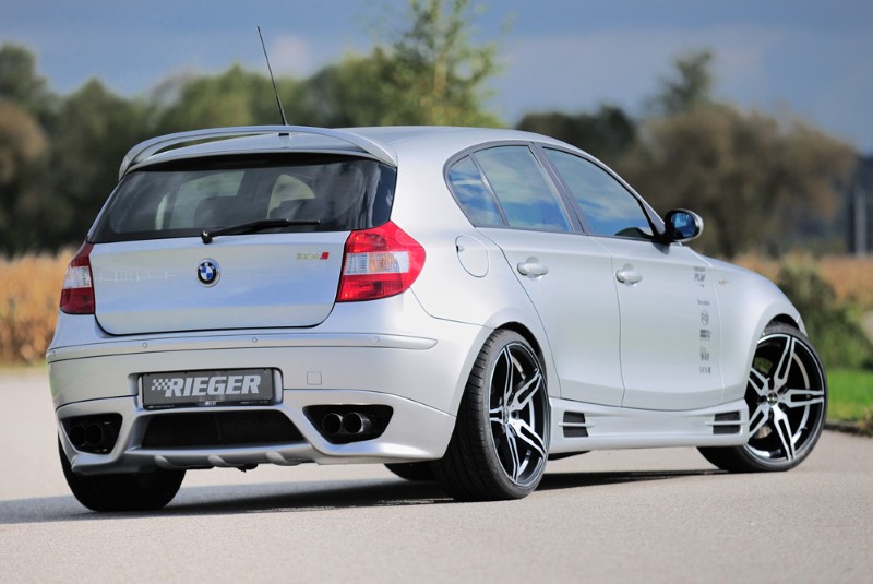 Zijskirts BMW E87 met 2 schacht en 2 uitsnedes Rieger