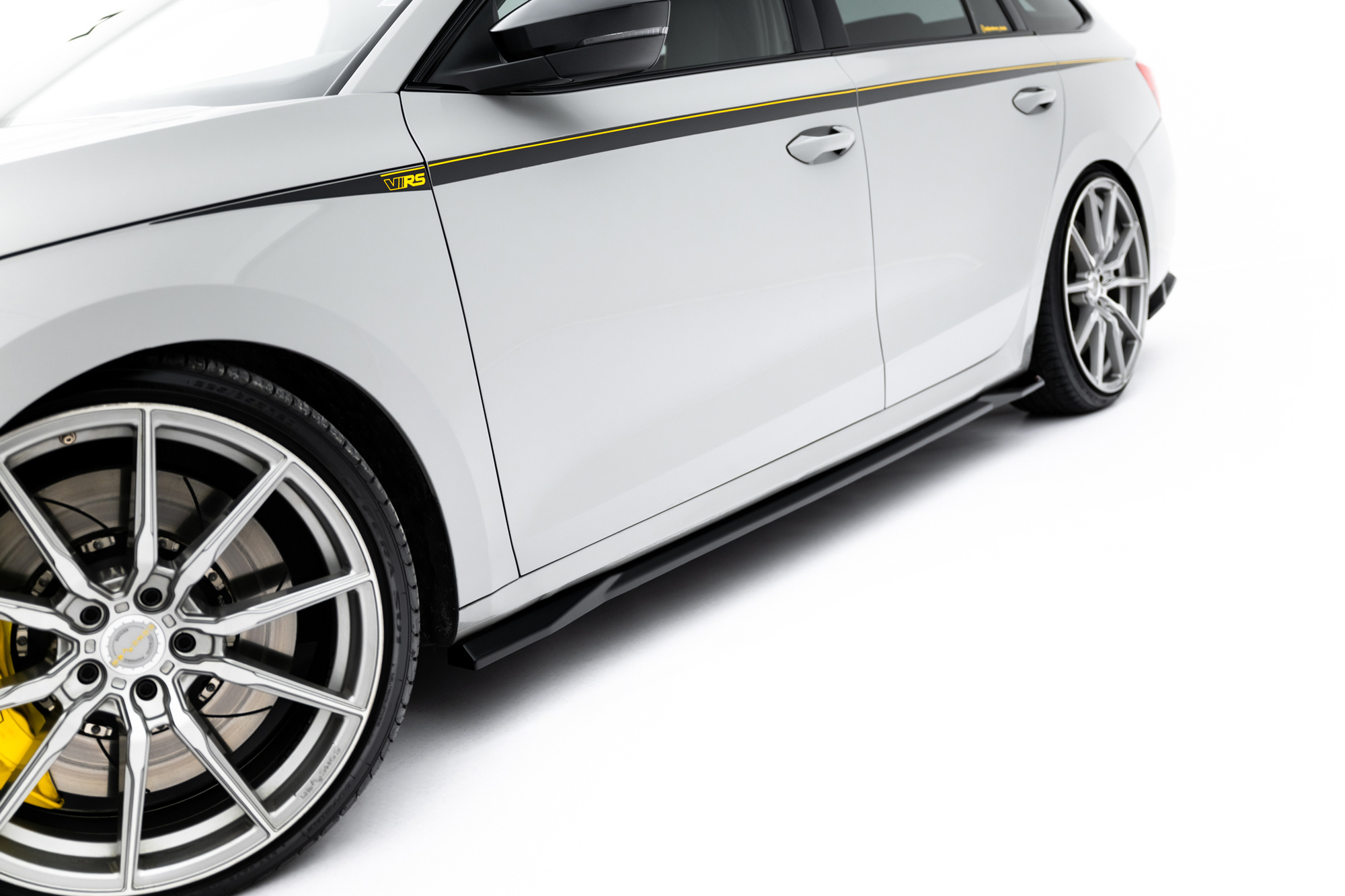 Bodykit V.1 Skoda Octavia RS Combi MK4 Maxton