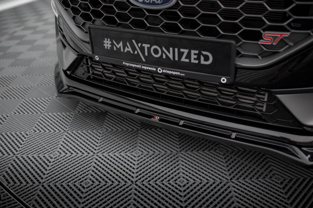 Voorspoiler V.4 met Canards Ford Fiesta ST / ST Line Mk8 FL Maxton Glans Zwart