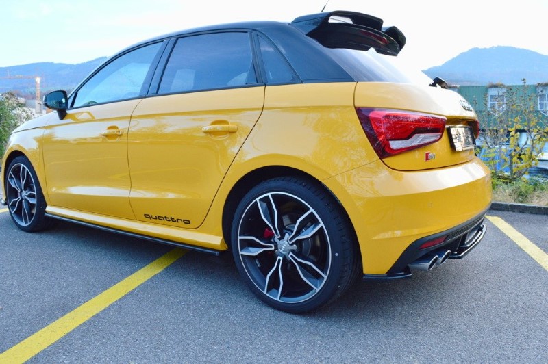 Zijskirts diffuser Audi S1 8X glanzend zwart