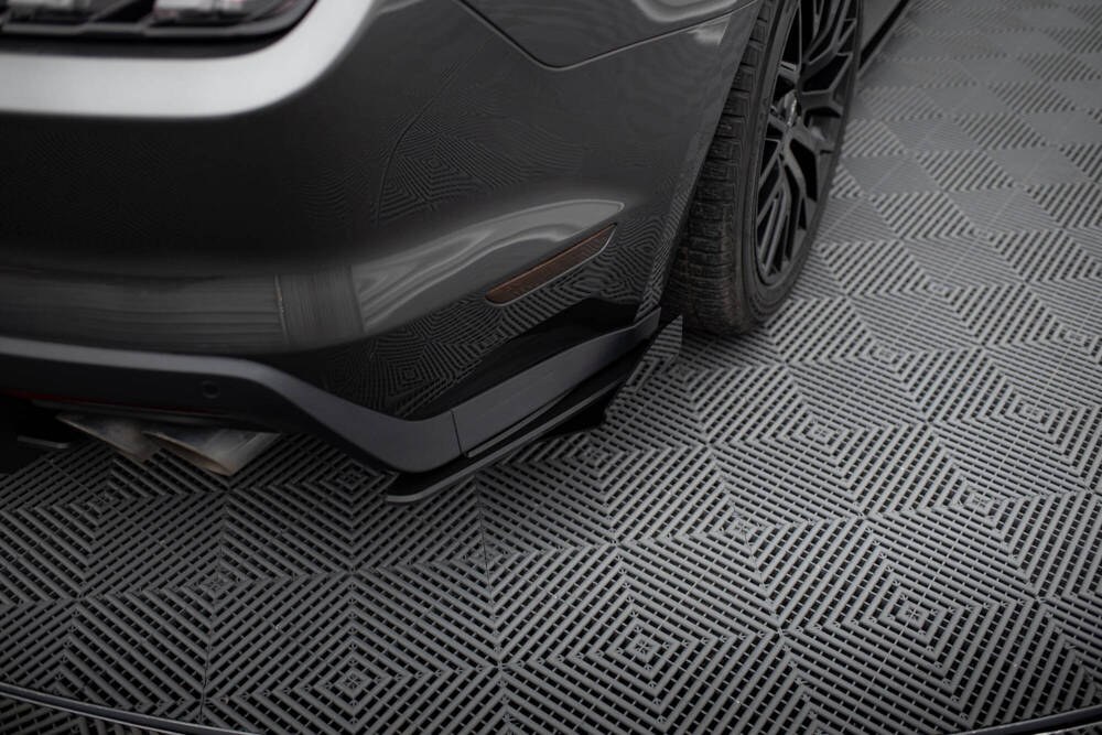 Achter Splitters Ford Mustang GT MK6 Zwart Street Pro + Flaps