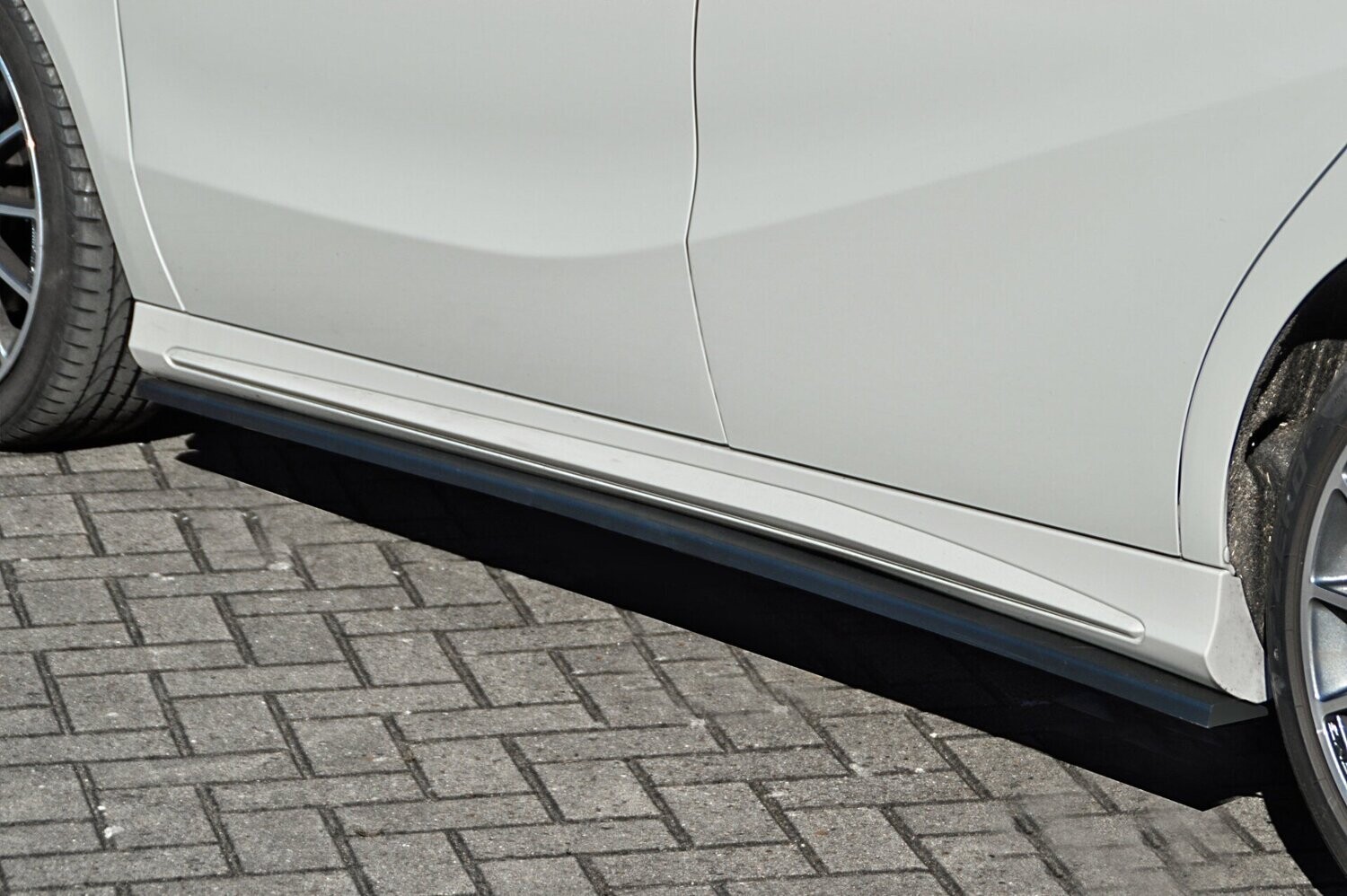 Zijskirts A-Klasse, W176 met AMG Line pakket + A45 AMG