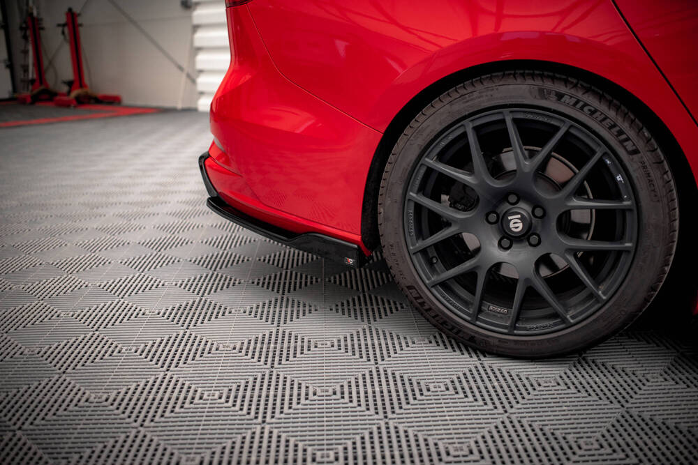 Zijdiffuser V.8 Ford Focus Estate ST-Line Maxton Glans Zwart