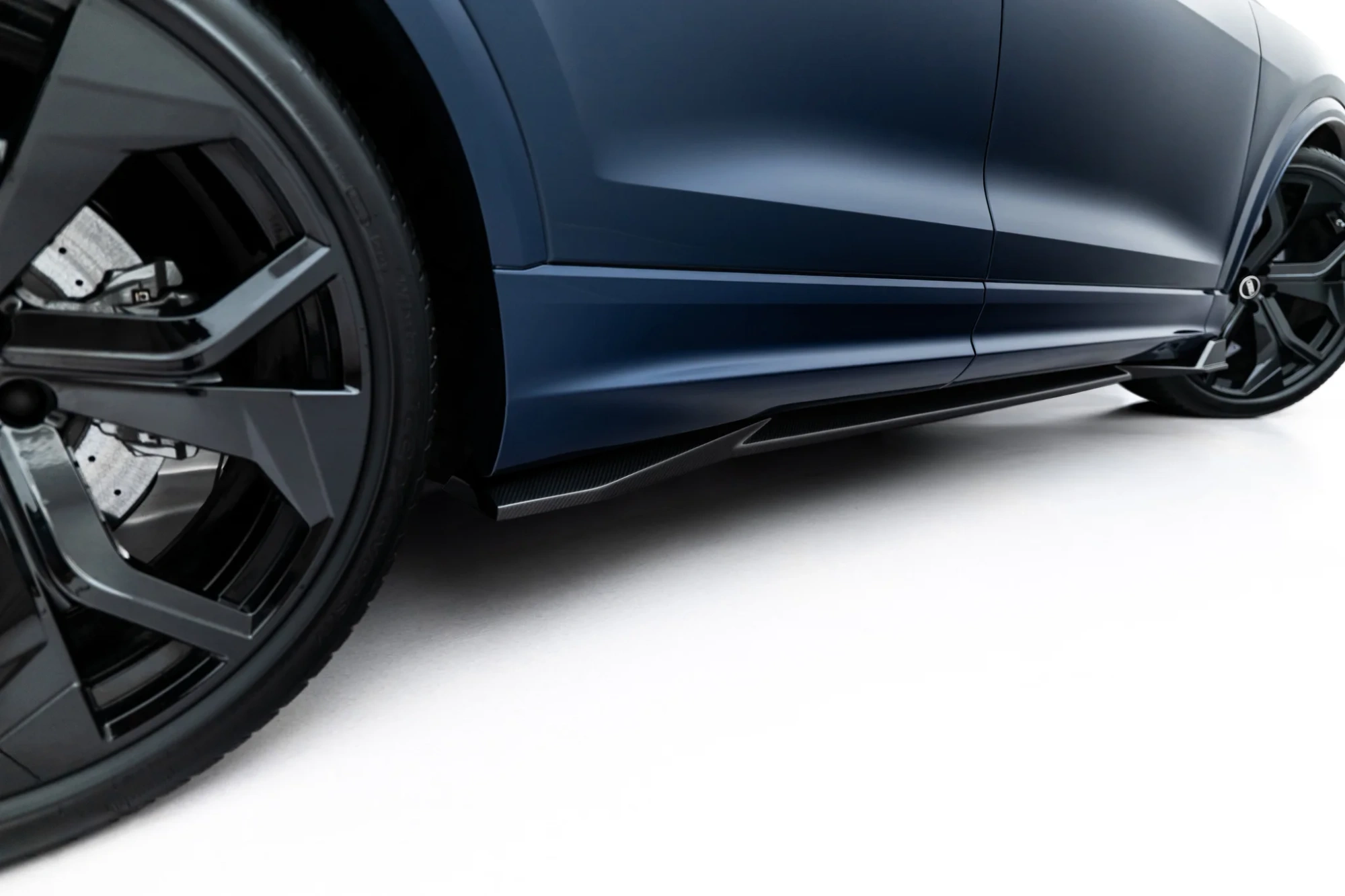 Zijskirts Audi RSQ8 Maxton Carbon