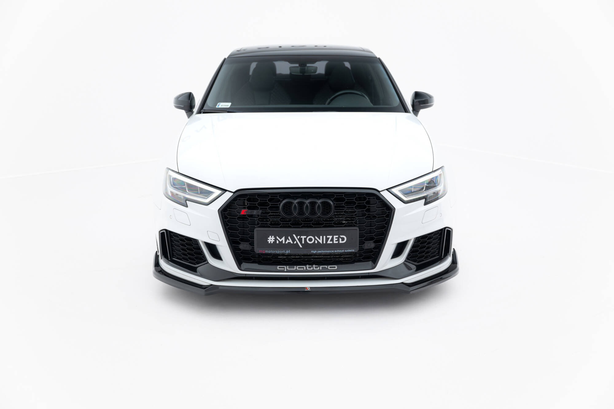 Bodykit Audi RS3 Sedan 8V Facelift Maxton Glanzend zwart
