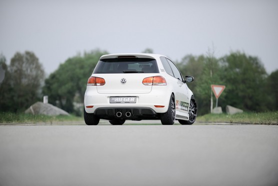 Diffuser Volkswagen Golf 6 R32 Look Rieger Glans Zwart