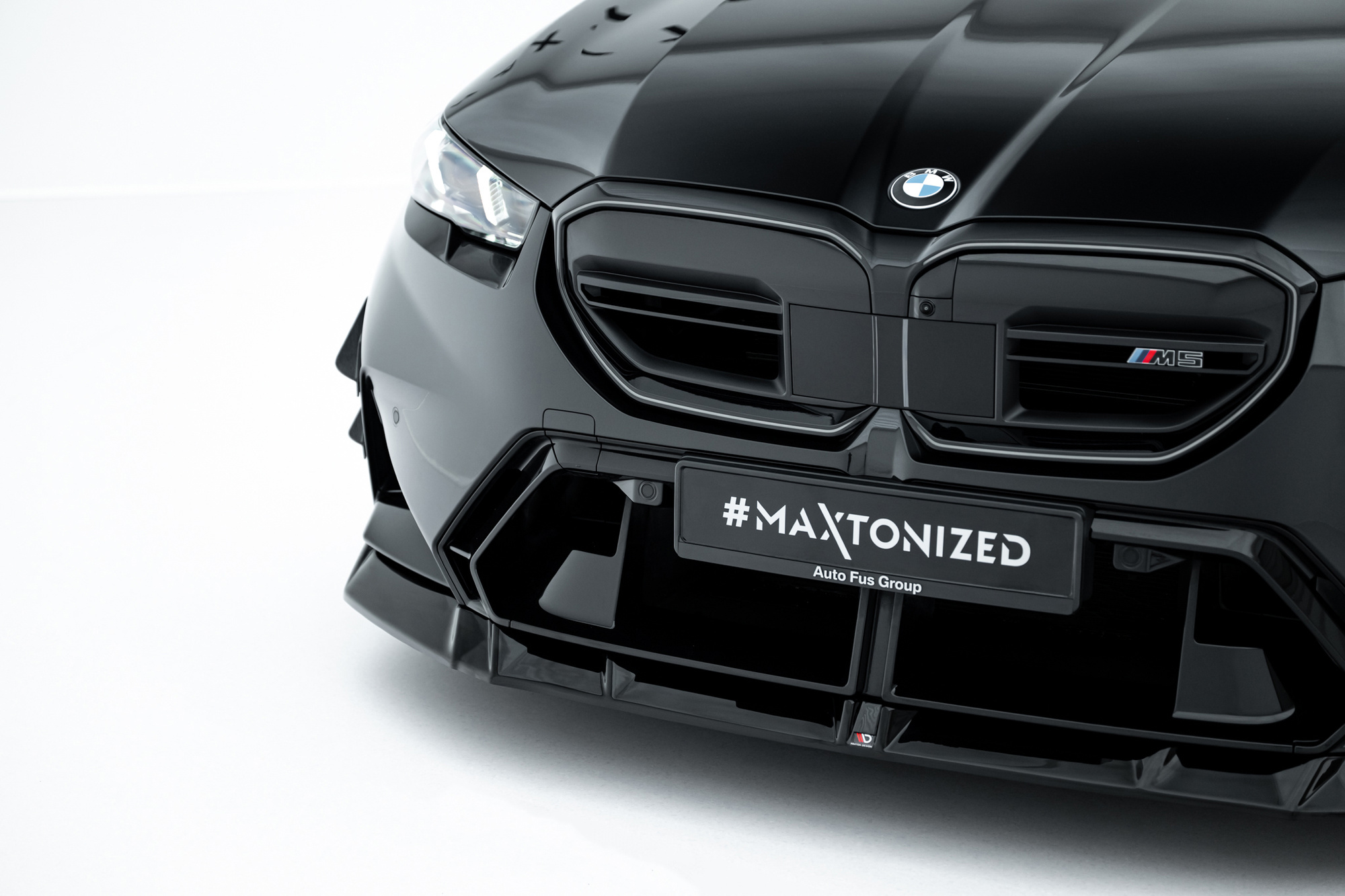 Voorspoiler V.1 BMW M5 Sedan / Touring G90 Glans Zwart Maxton