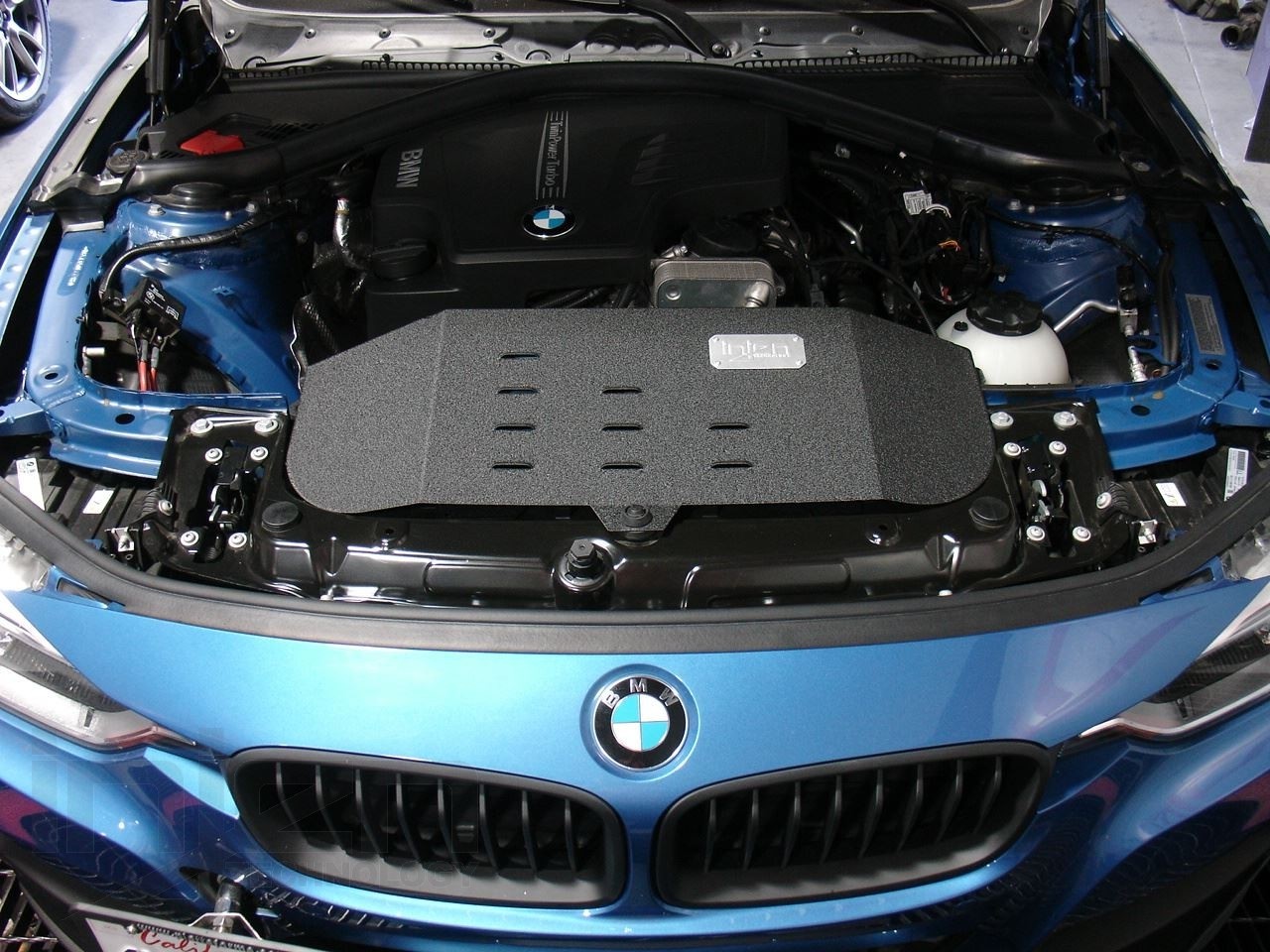 Short ram intake system BMW F32 428i 2.0L 4 Cyl Turbo 2012