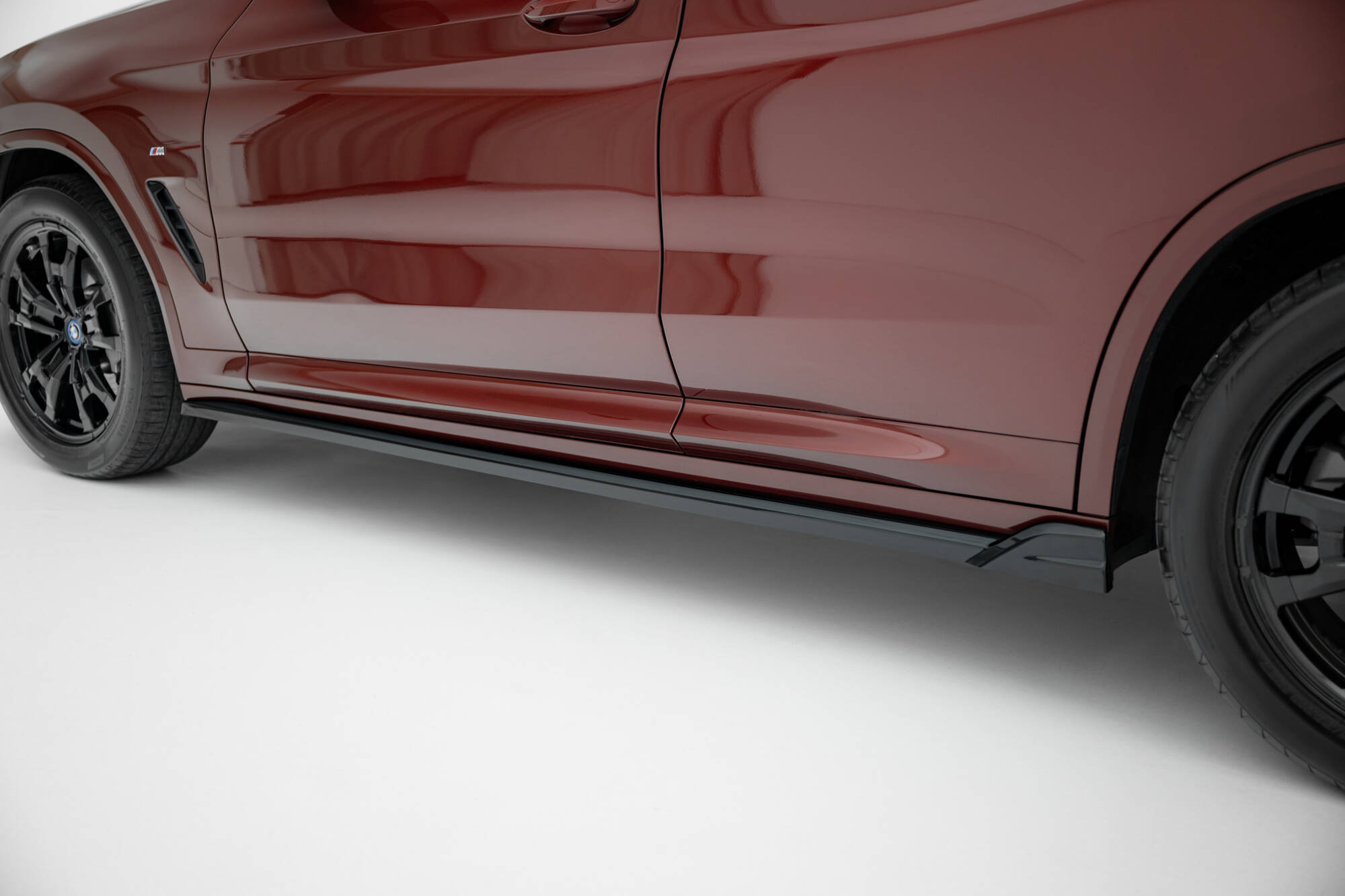 Zijskirts BMW iX3 M-Pack G08 Facelift Maxton Glanzend zwart