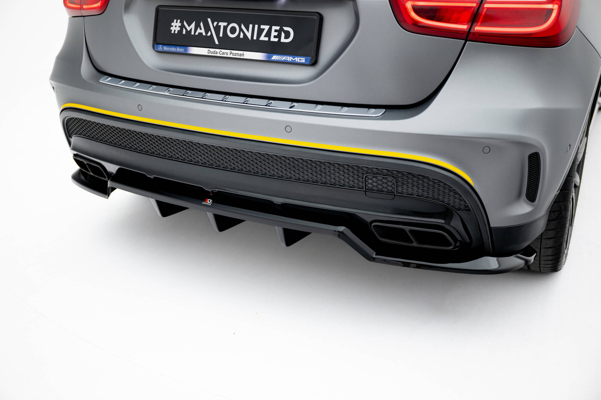 Achter Diffuser Mercedes-Benz GLA 45 AMG Off-roader X156 Maxton Glanzend zwart