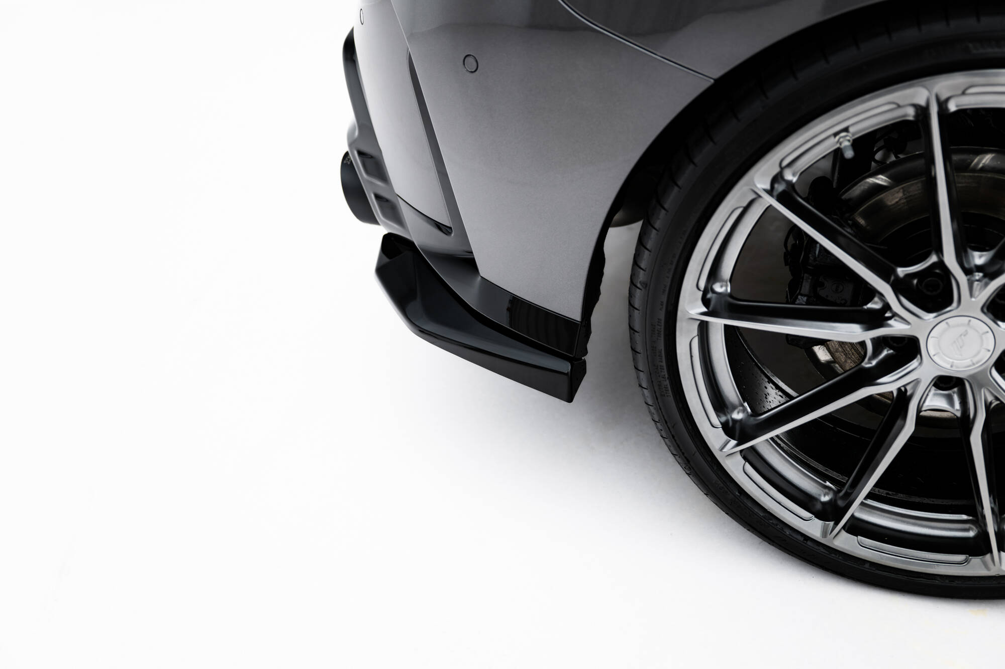 Bodykit V.2 BMW M135i F70 Maxton Glanzend zwart