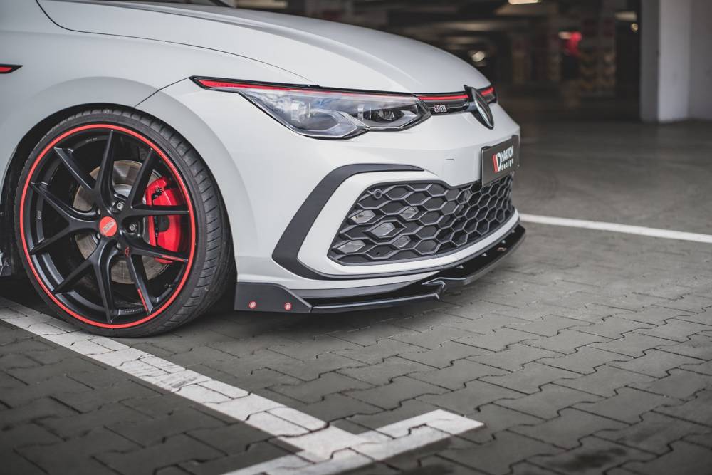 Voorspoiler V.2 Volkswagen Golf 8 GTI / R-Line Maxton Glans Zwart