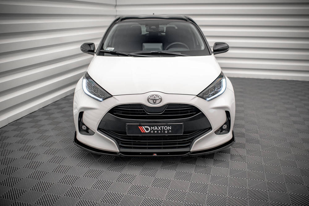 Voorspoiler V.1 met Canards Toyota Yaris MK4 Maxton Glans Zwart