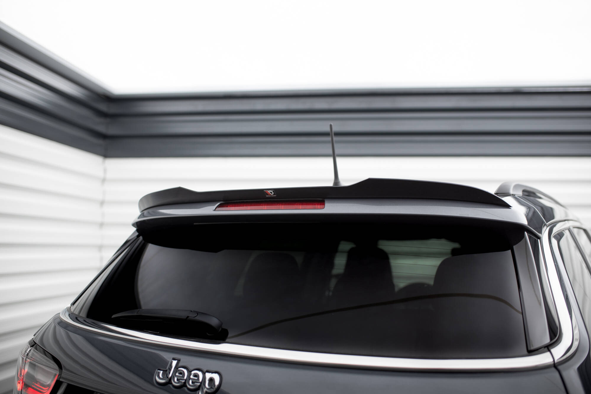 Bodykit Jeep Compass Limited MK2 Facelift Maxton Glanzend zwart