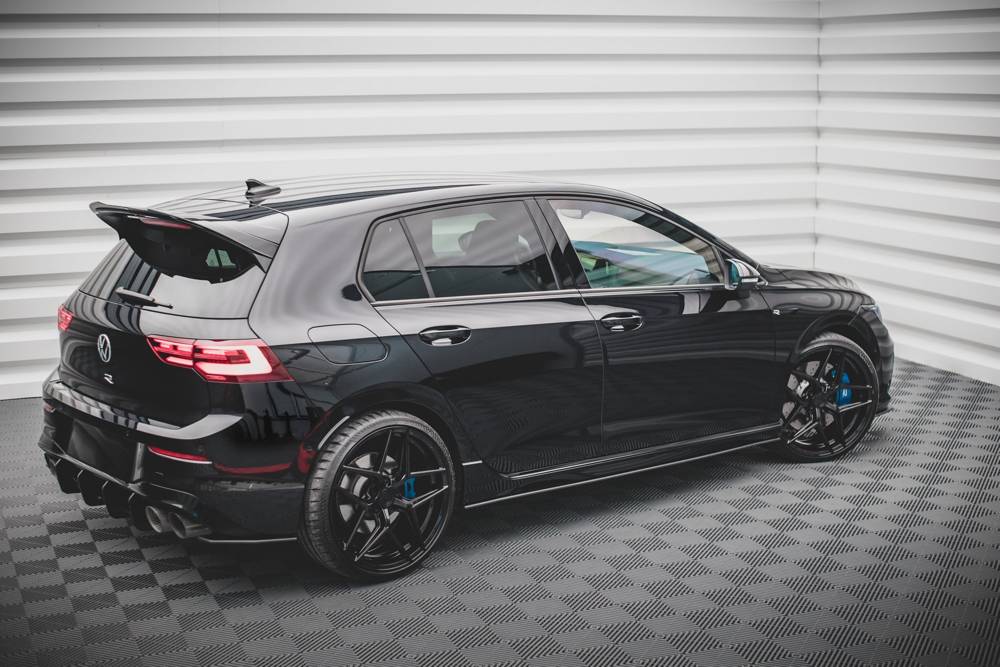 Zijskirts Street Pro Volkswagen Golf 8 R Maxton