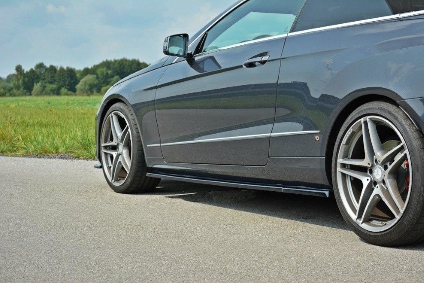 Zijskirts Mercedes E W212 Maxton Design glans zwart