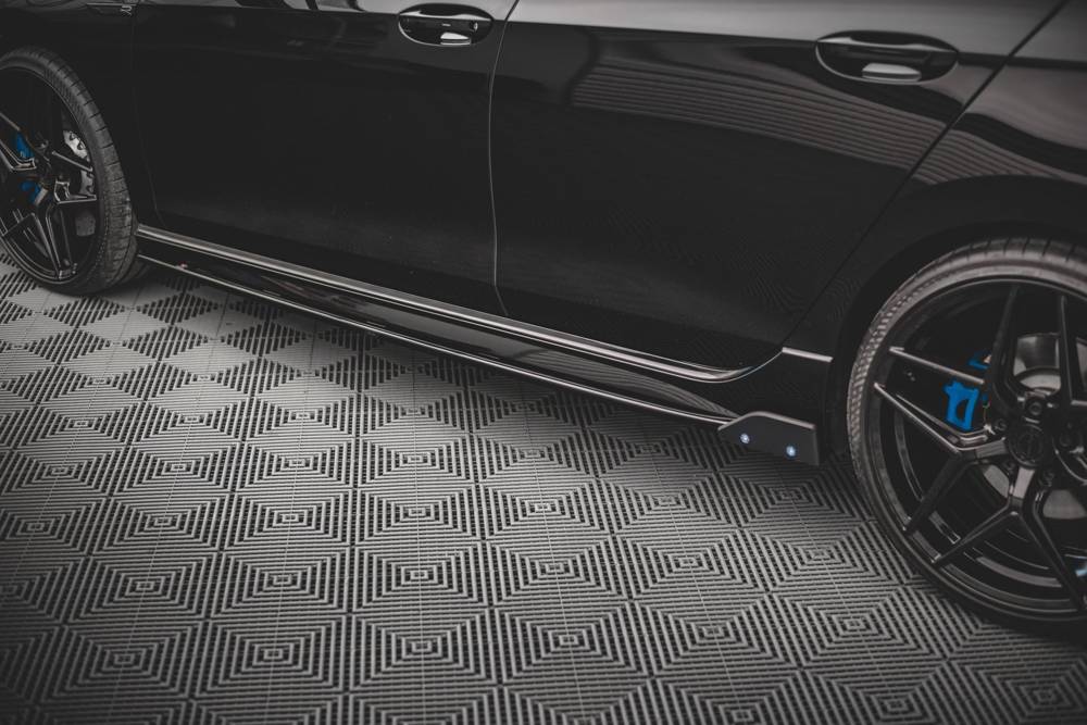 Zijskirts V.2 met Canards Volkswagen Golf 8 R Maxton Glans Zwart