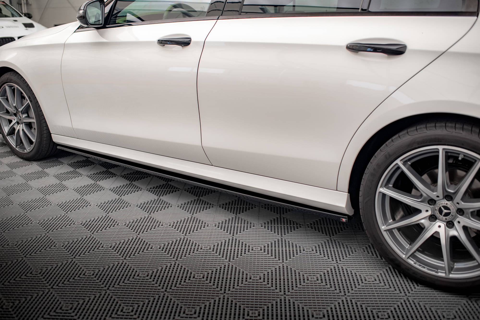Bodykit Mercedes-Benz E AMG-Line Sedan W213 Facelift (2021–2023)