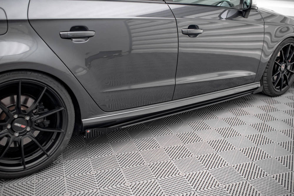 Zijskirts met Canards Street Pro Audi S3 Sportback 8V FL Maxton