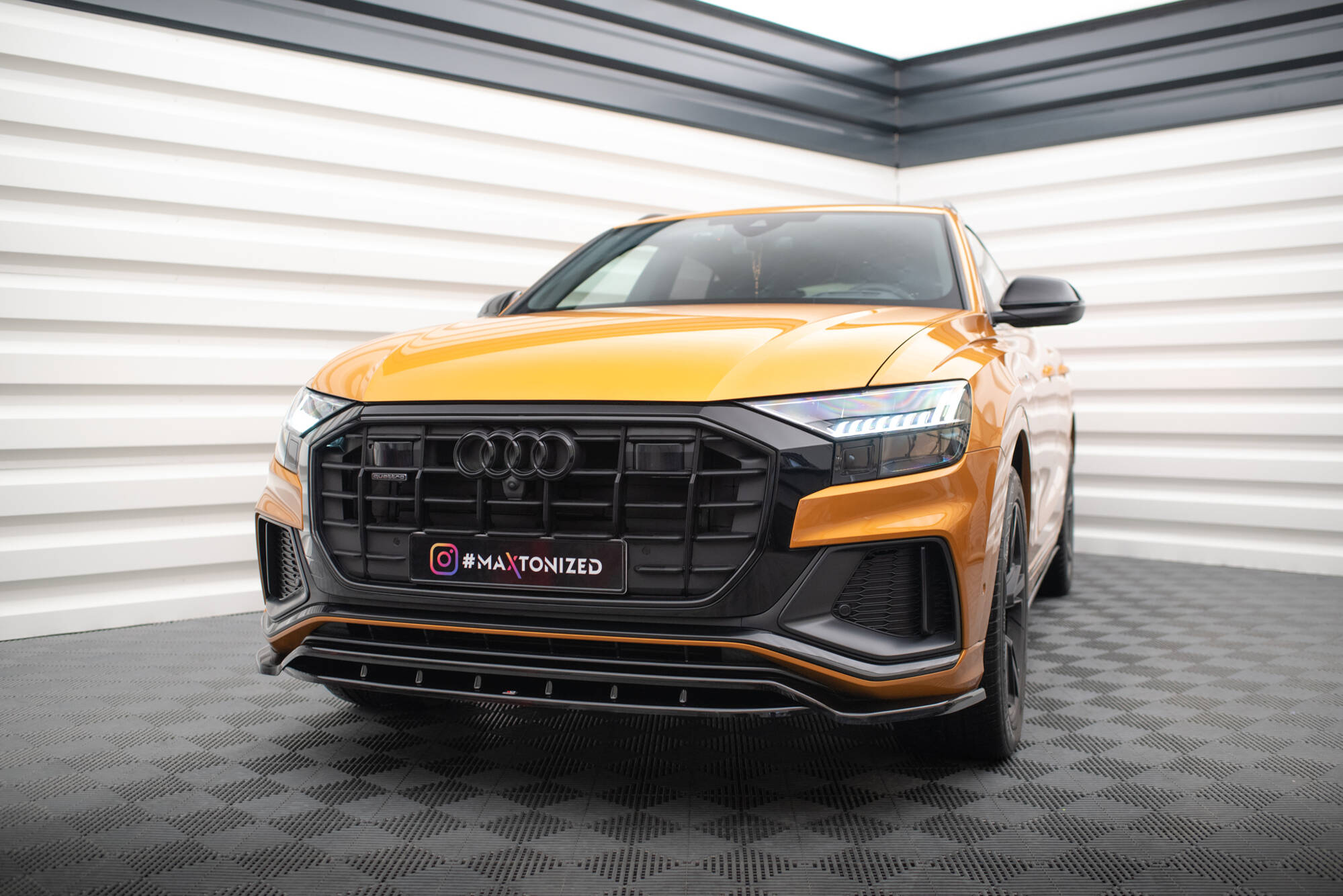 Bodykit V.1 Audi SQ8 MK1 Maxton Glanzend zwart