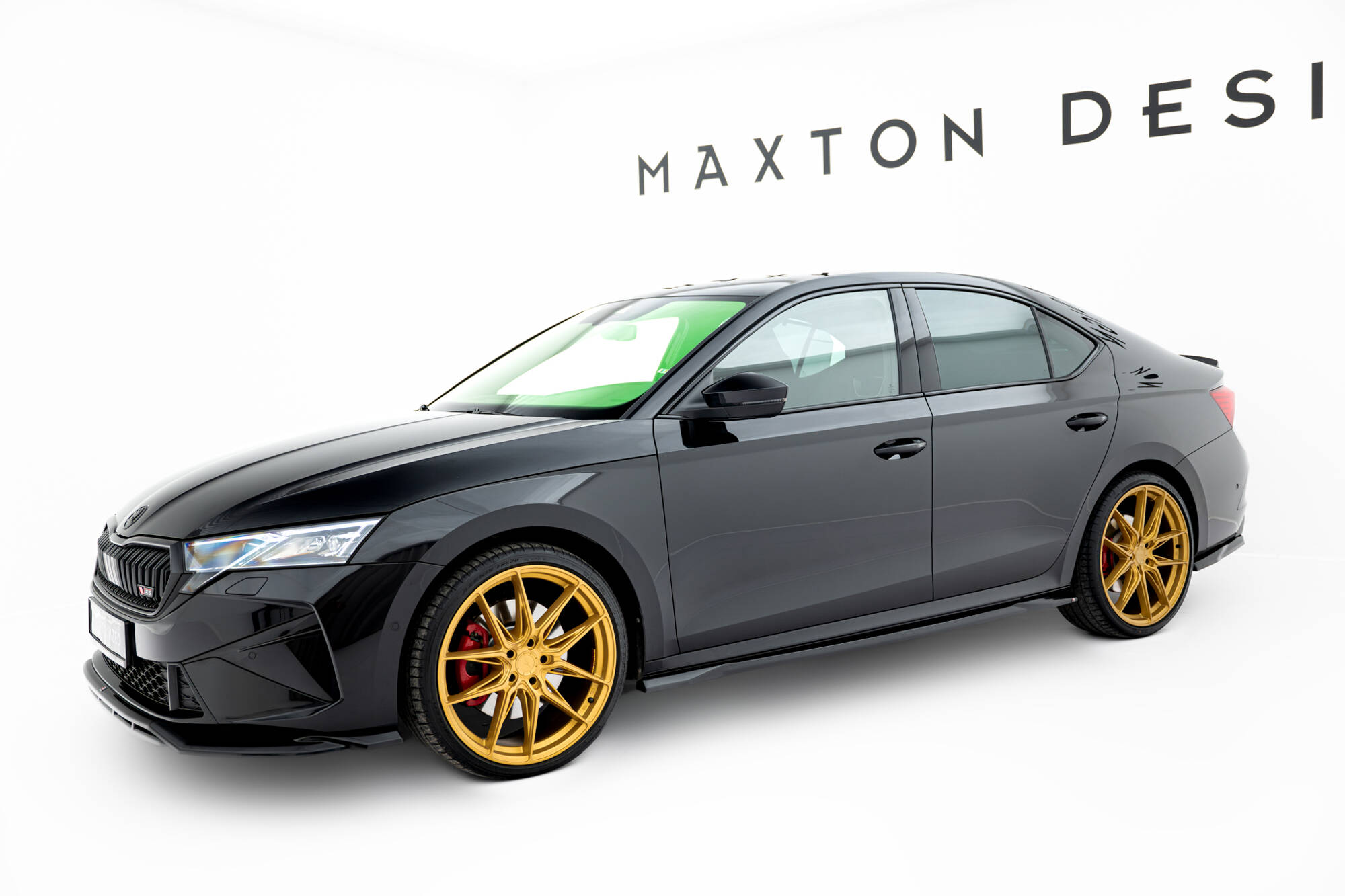 Zijskirts V.1 Skoda Octavia RS Liftback / Combi MK4 Facelift Maxton Glanzend zwart