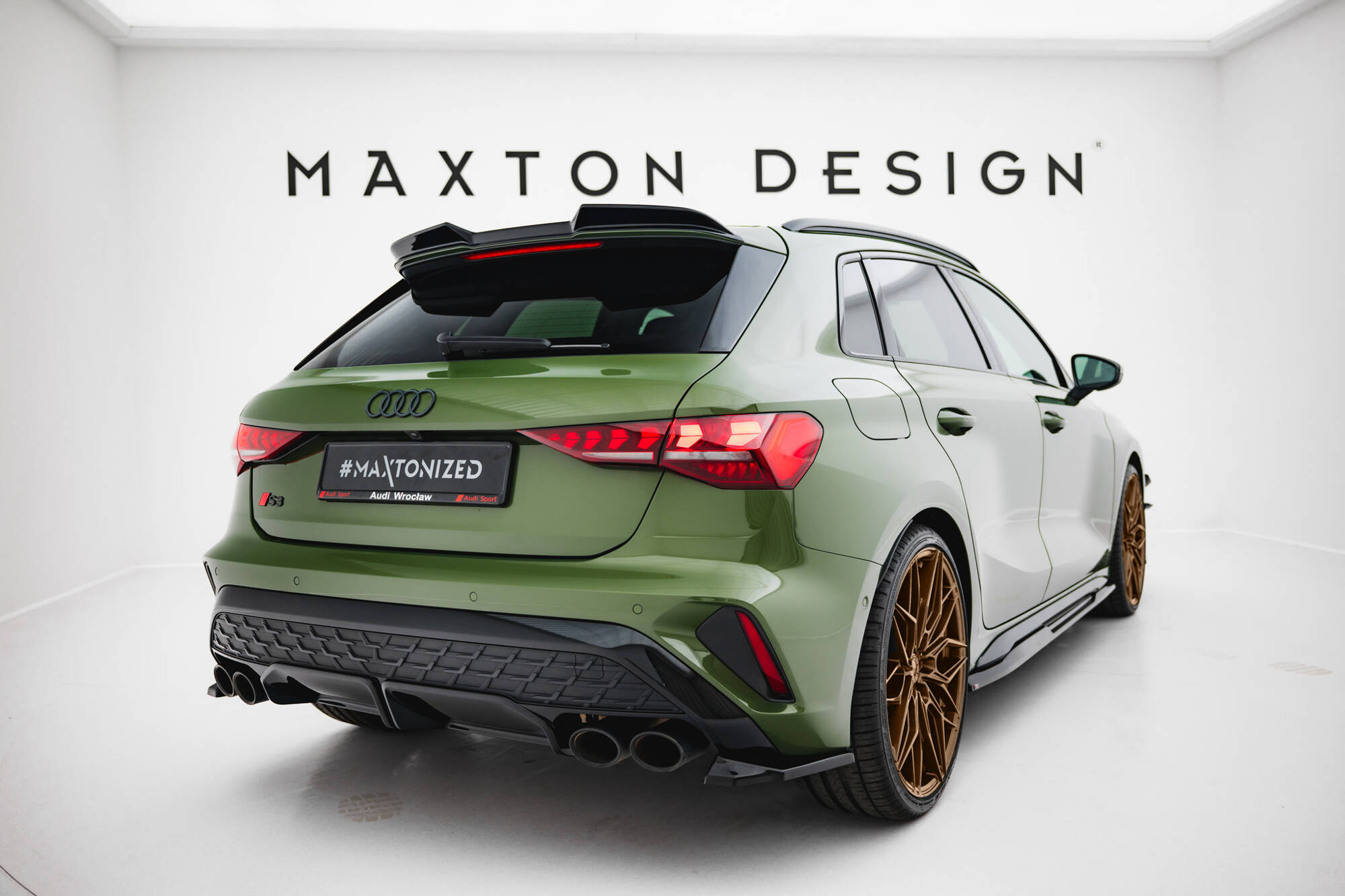Achterzij Spoilers V.1 Audi S3 Sportback Facelift Maxton Glanzend zwart
