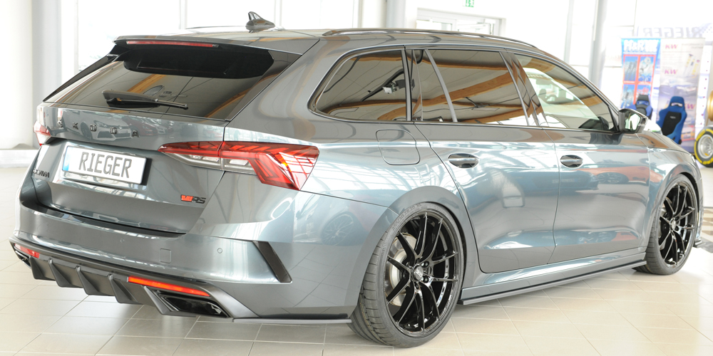 Zijskirts Skoda Octavia RS (NX) Rieger
