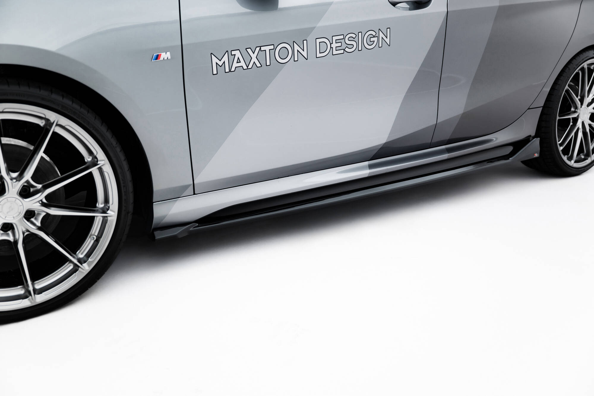 Bodykit V.2 BMW 1 M-Pack F70 Maxton Glanzend zwart