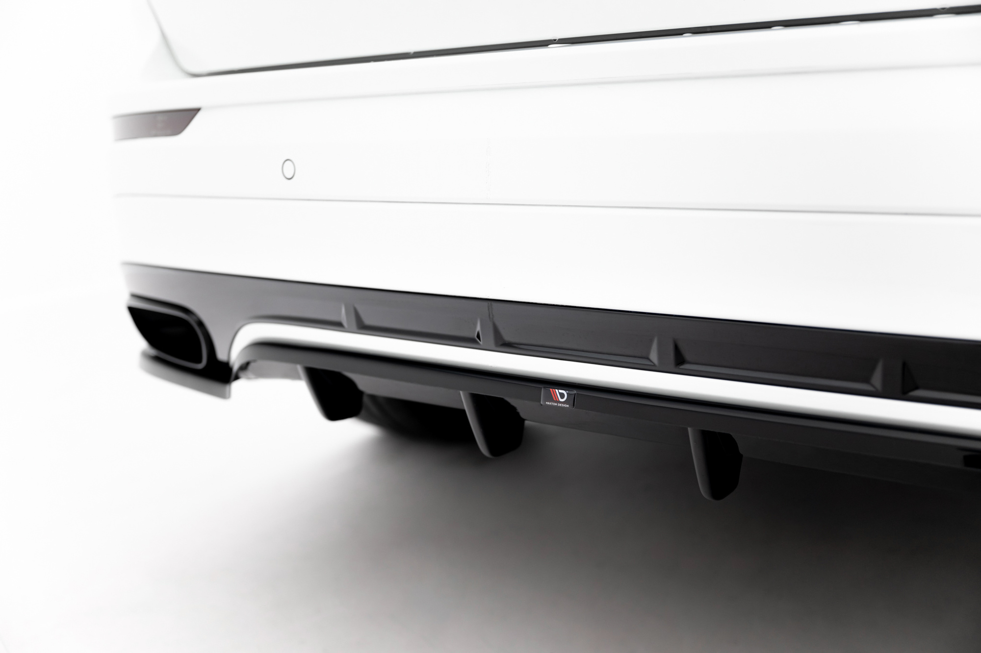 Achterdiffuser Volvo XC60 Mk2 R-Design (2017–2021)