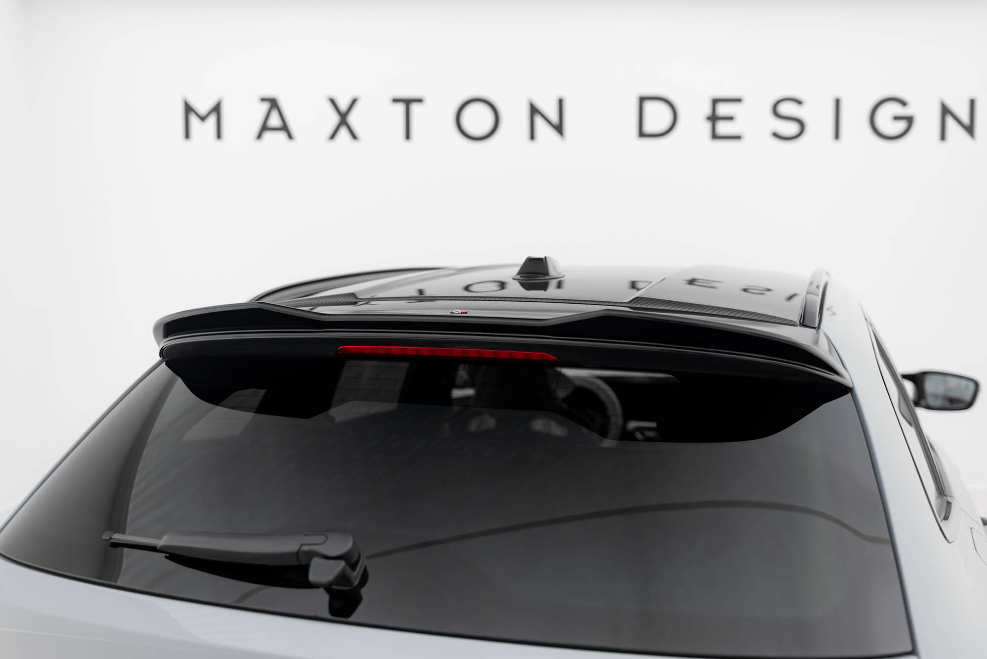 Spoiler Cap BMW 3 Standard / M340 / M-Pack / M3 Touring G21 / G81 Maxton Glanzend zwart