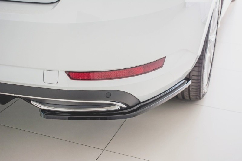 Achterzijde skirts Skoda Superb 3 FL Maxton Design glans zwart
