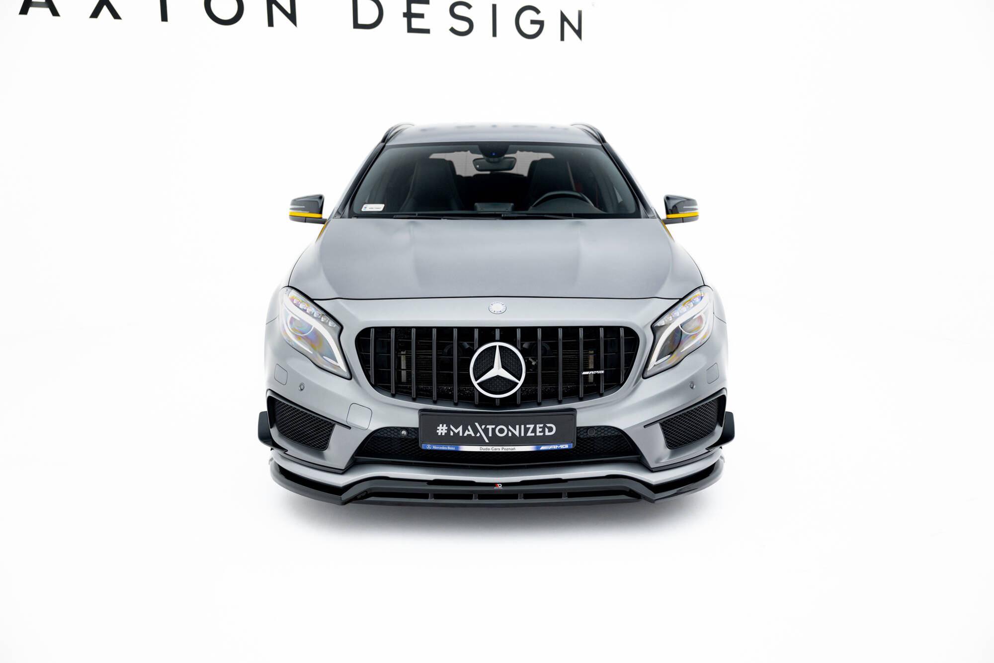 Bodykit Mercedes-Benz GLA 45 AMG Off-roader X156 Maxton Glanzend zwart