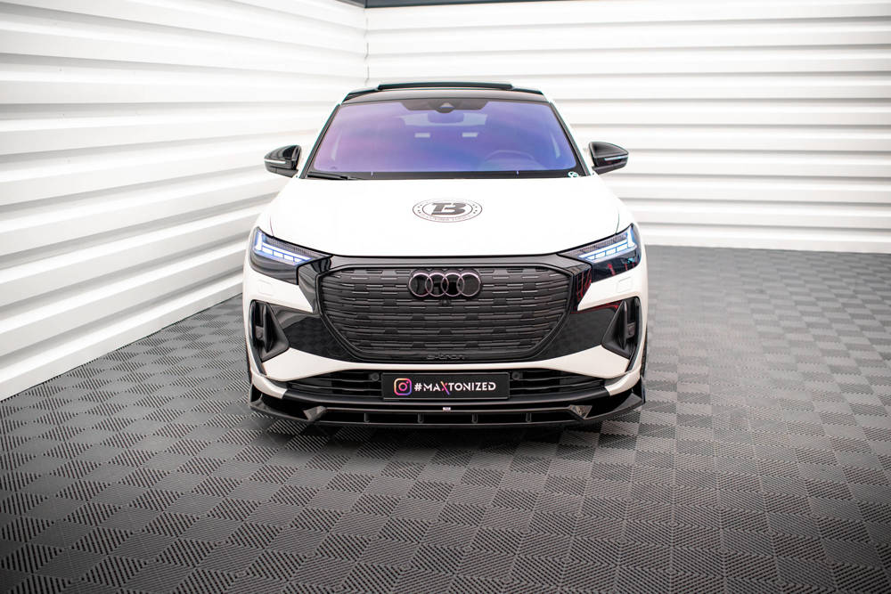 Voorspoiler V.2 Audi Q4 E-Tron sportback S-line Maxton Glans Zwart