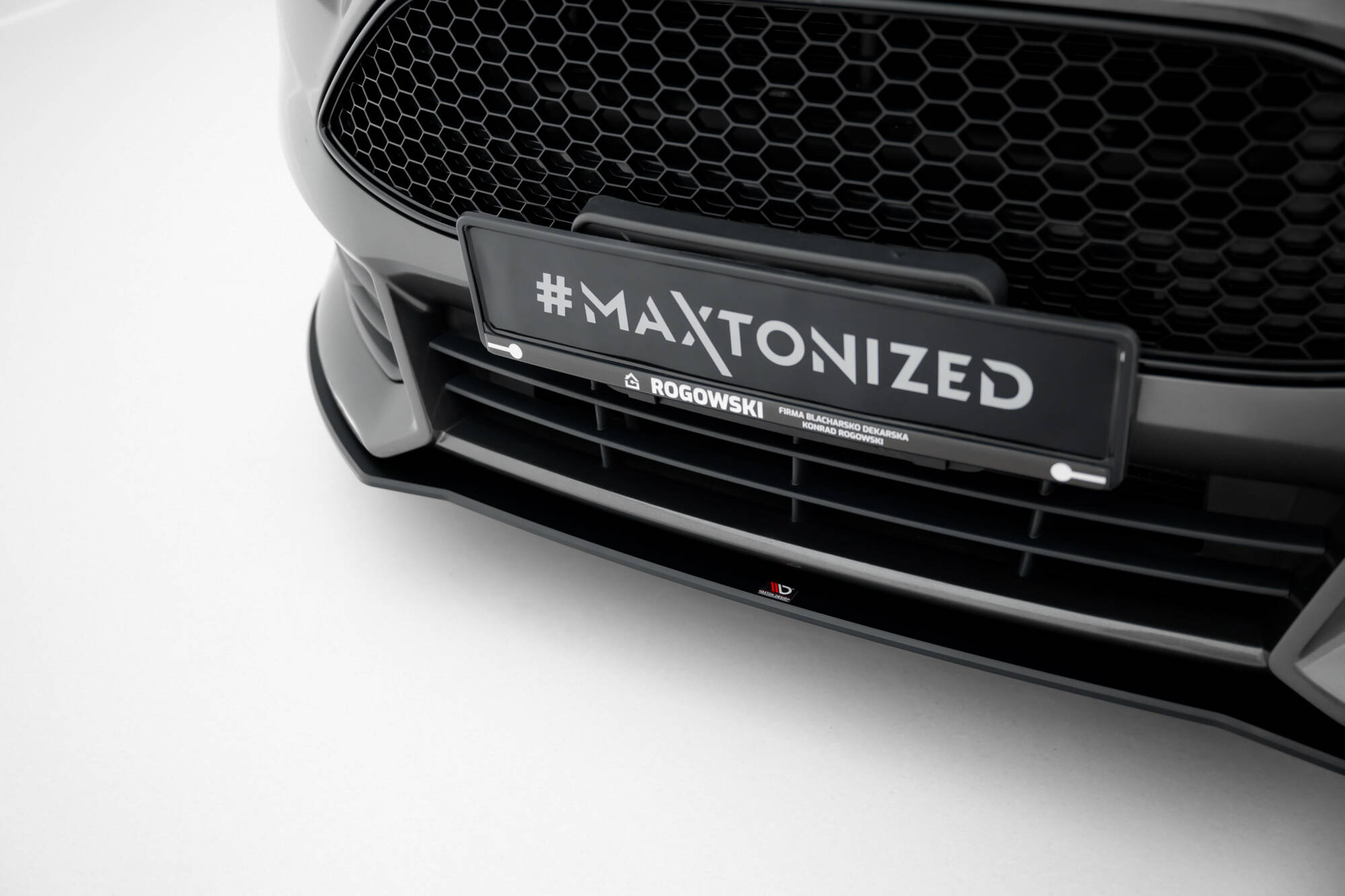 Street Pro Voorspoiler Ford Focus ST MK3 Facelift Maxton Glanzend zwart