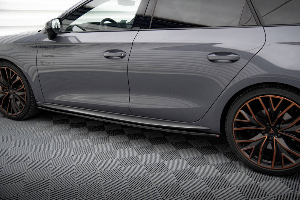 Zijskirts Cupra Leon Aero Pack Maxton Glans Zwart