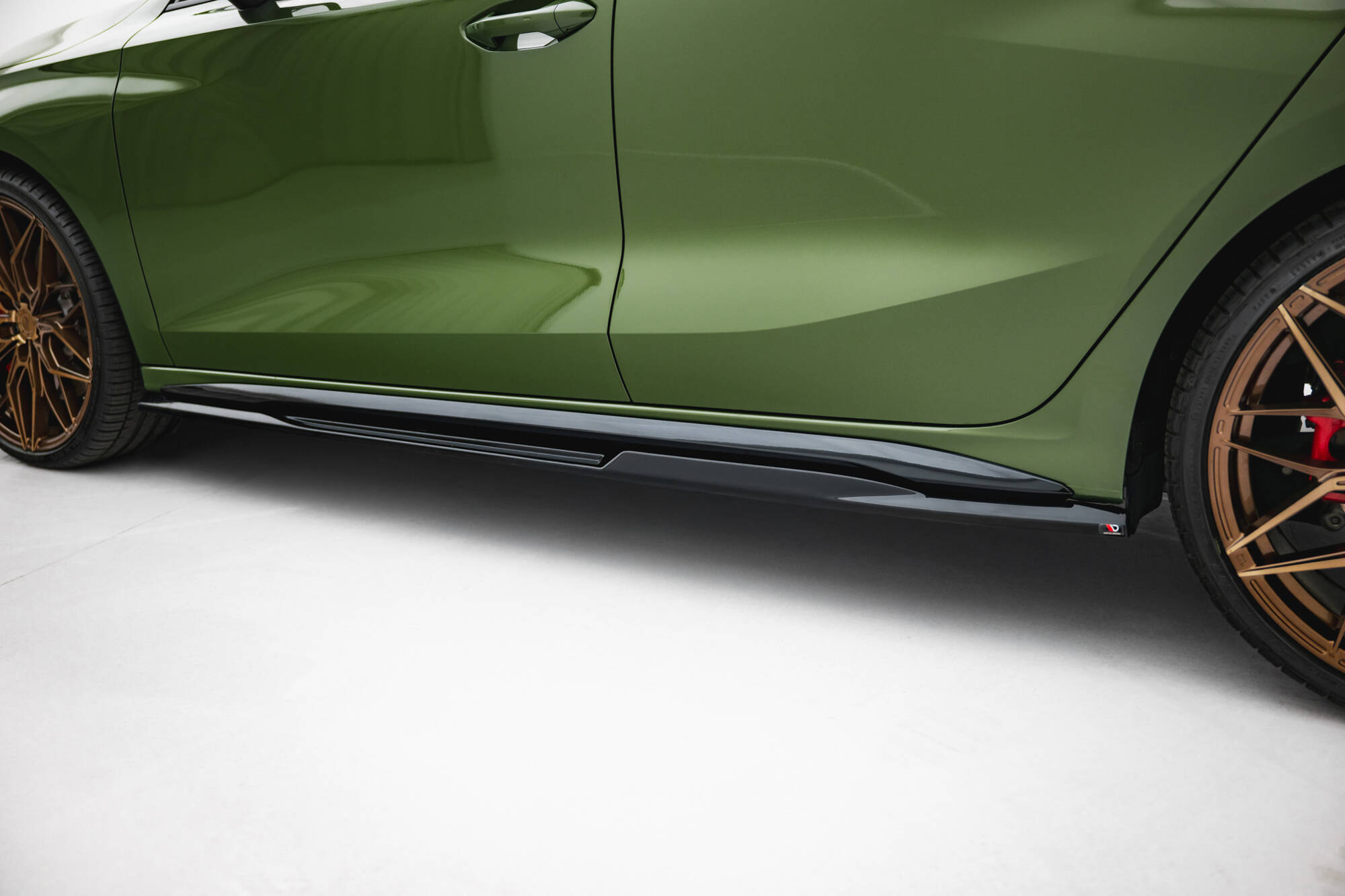 Zijskirts V.2 Audi S3 / A3 S-line 8Y Facelift Maxton Glanzend zwart