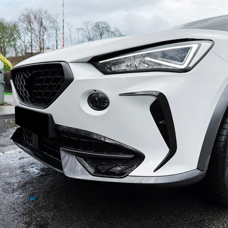 Set bumperluchtinlaat frames  Cupra Formentor 2020-2024 (ABS Glanzend zwart)