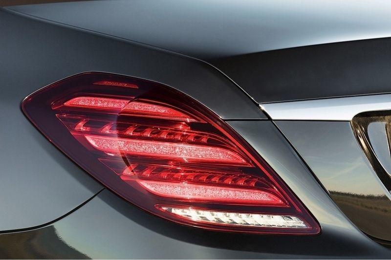 Taillights Mercedes-Benz S-Klasse (221) Bj. 05-09 red/black