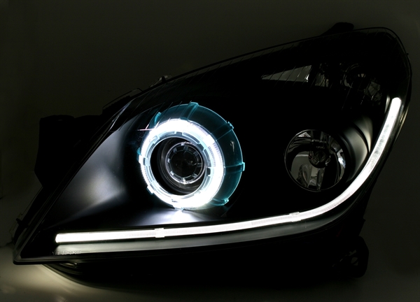 Faros Opel Astra H Dayline Los ojos del Diablo negro
