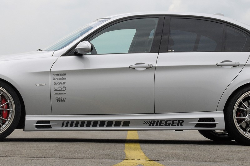 Zijskirts BMW E90 met 2 schacht en 2 uitsnedes Rieger
