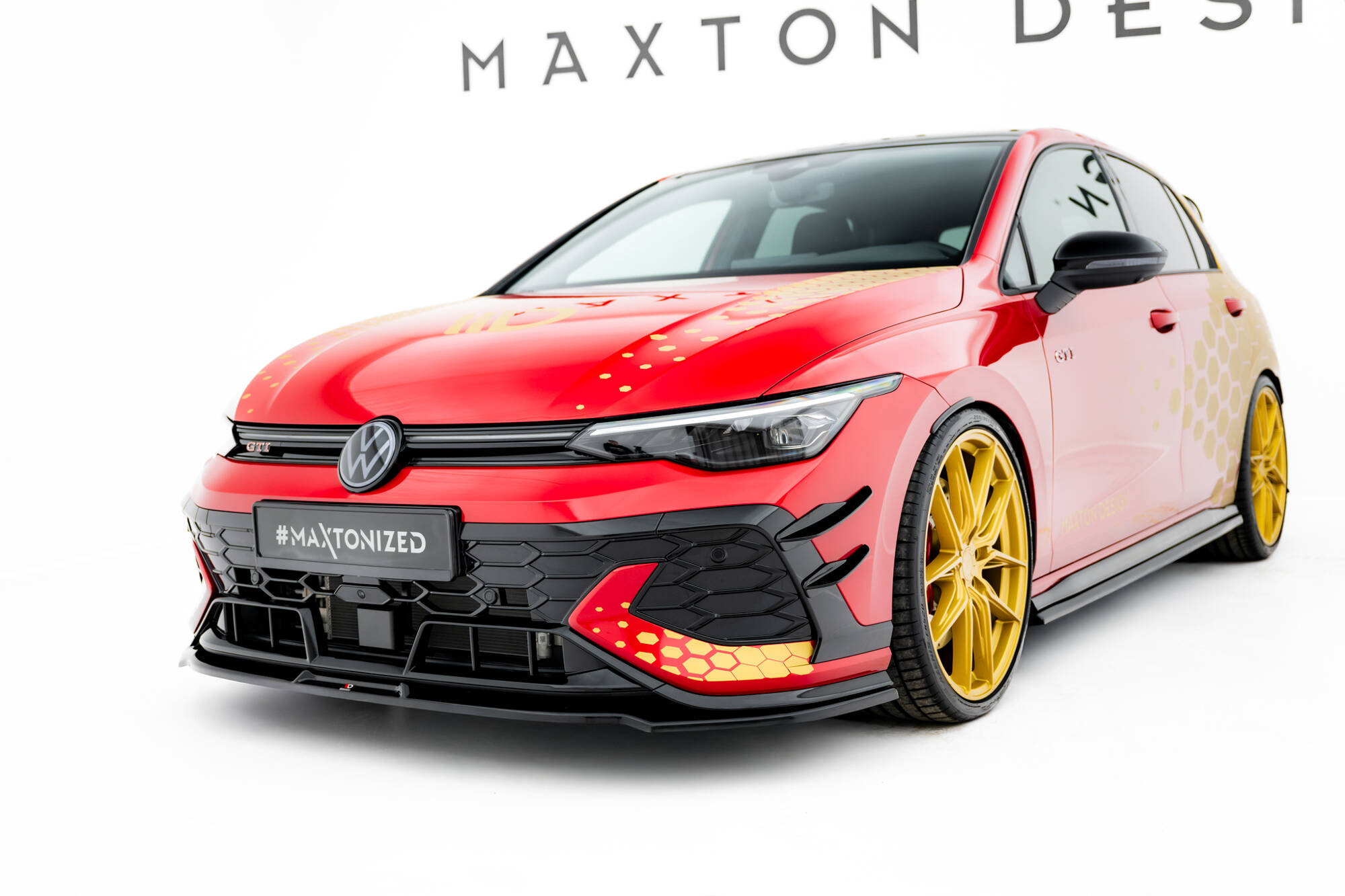 Voorspoiler V.3 Volkswagen Golf GTI Clubsport MK8 Facelift Maxton Glanzend zwart
