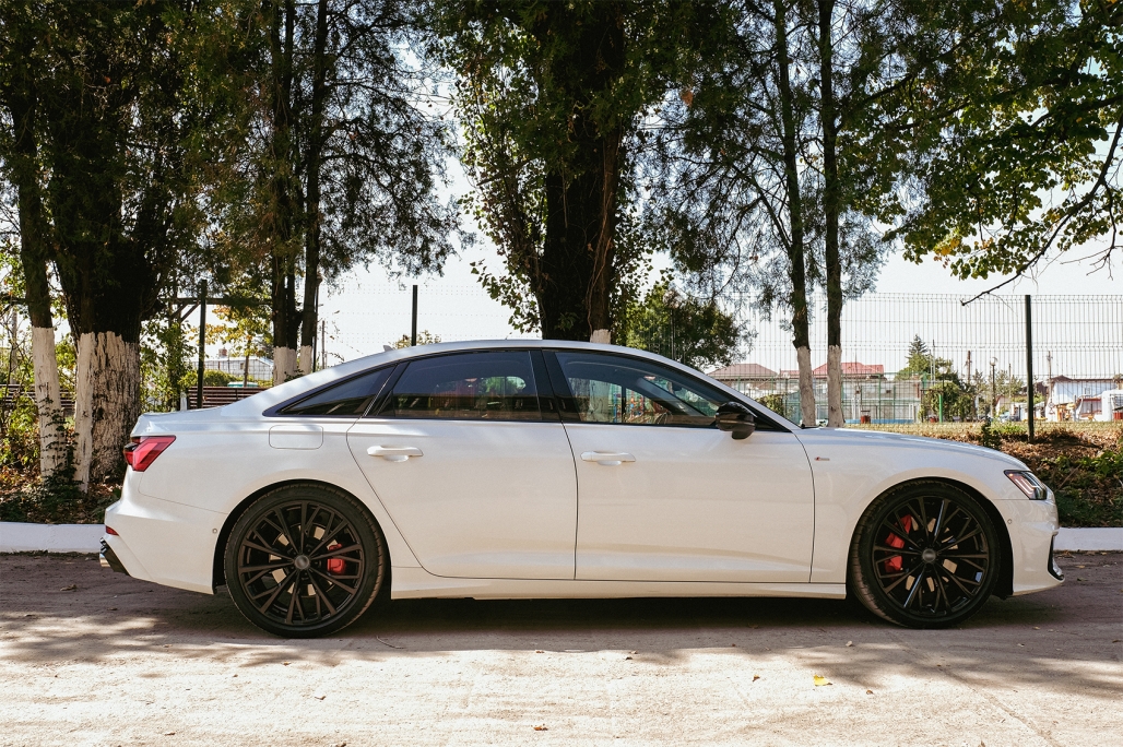 Diffusor Audi A6 S-Line C8 Zwart incl. sierstukken Zwart