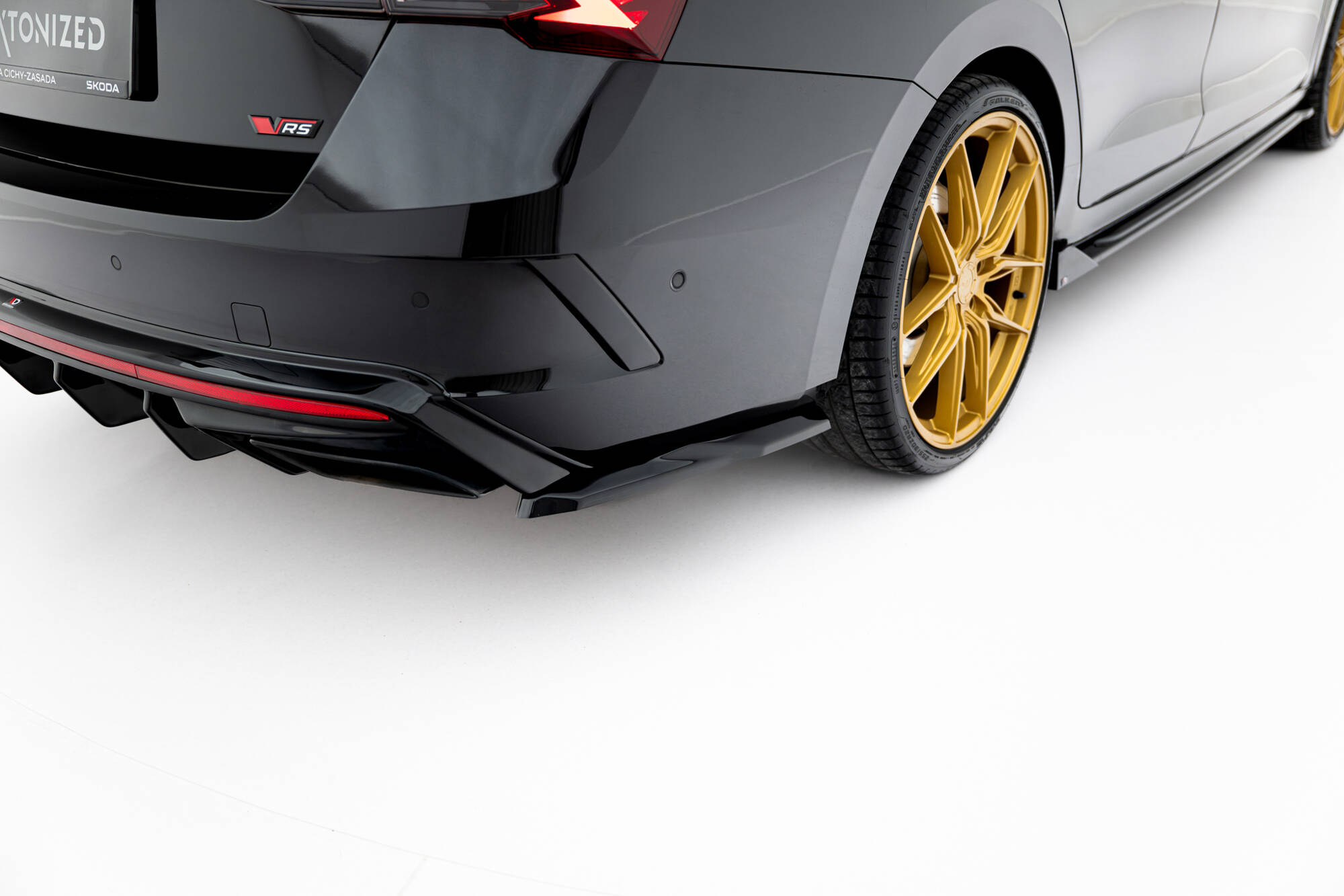Achterzij Spoilers V.3 Skoda Octavia RS Liftback MK4 / MK4 Facelift Maxton Glanzend zwart