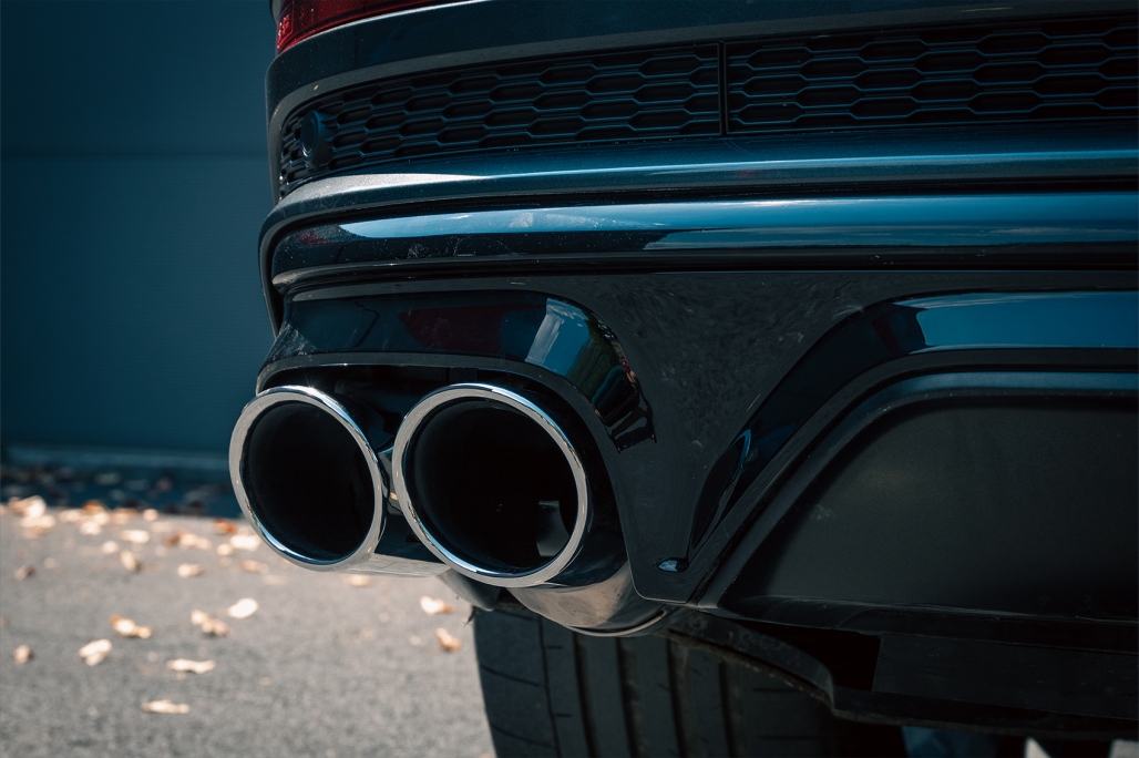 Audi Q8 SQ8 Diffuser S-Line Glans Zwart Zilveren Sierstukken