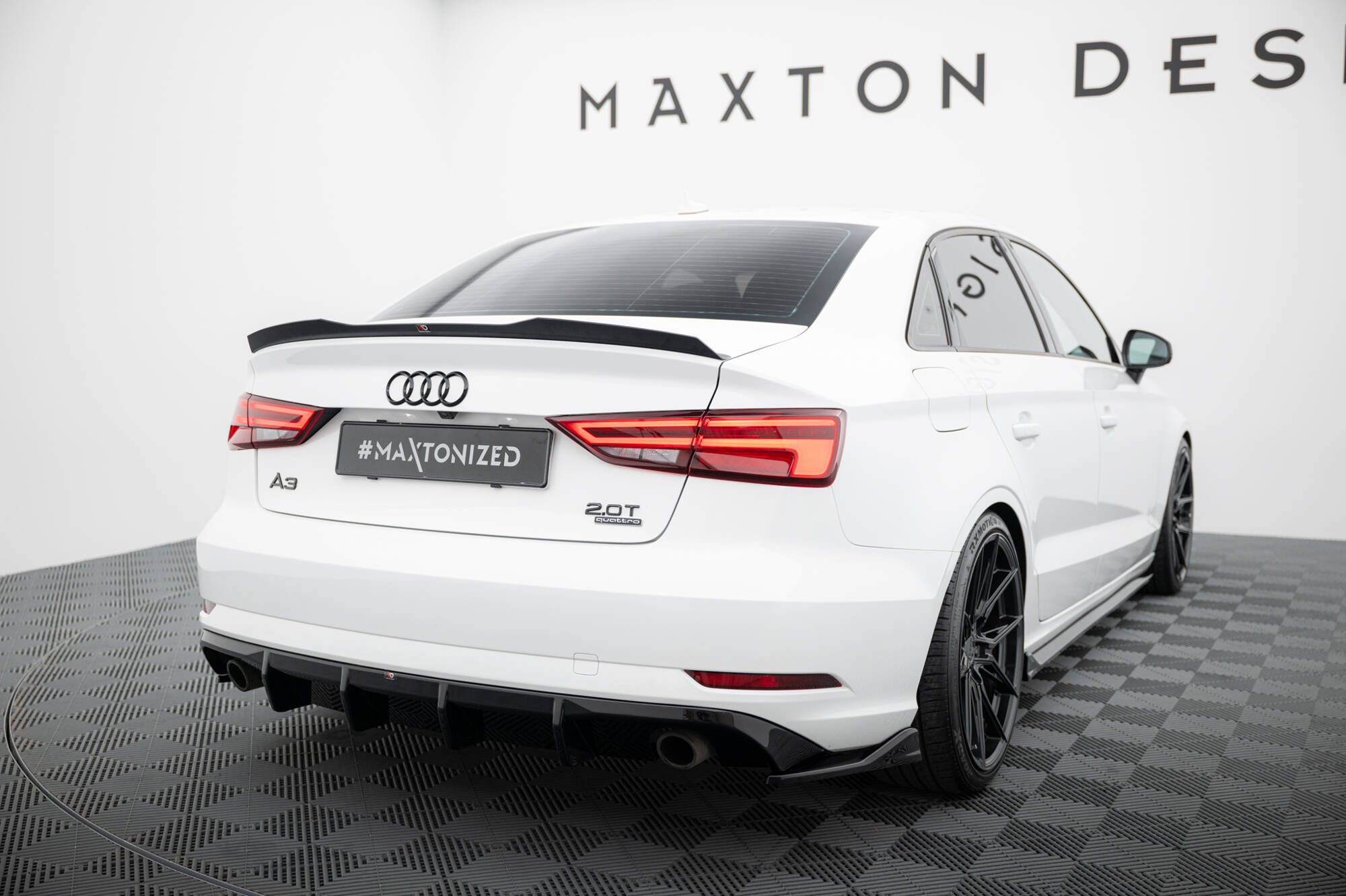 Achterzij Spoilers V.2 Audi A3 Sedan 8V Facelift Maxton Glanzend zwart